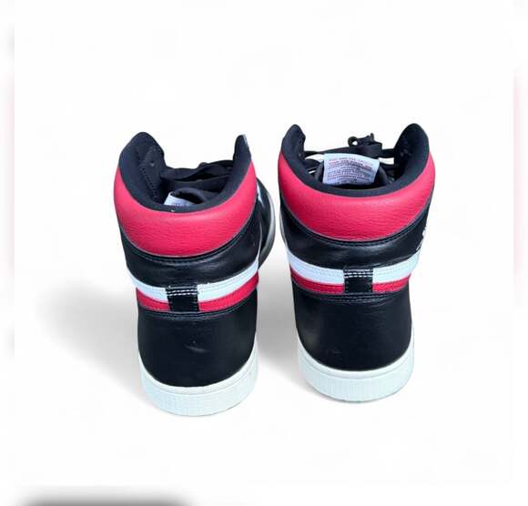Size 11.5 Jordan 1 Retro High OG Gym Red Og All